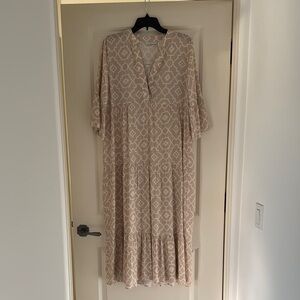 Tan V-Neck 3/4 Sleeve Maxi Sundress